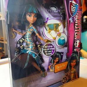 Cleo de Nile Monster High Doll NIB